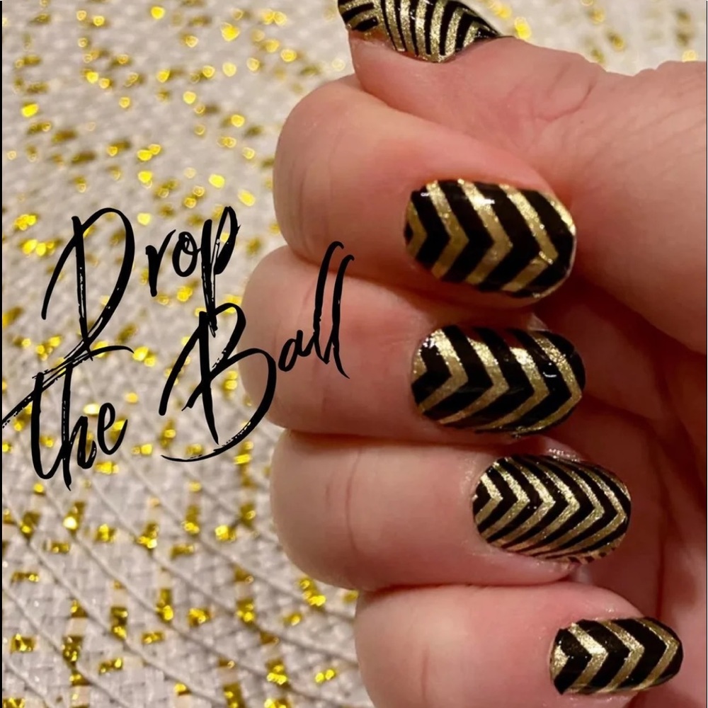 Color Street Drop the Ball